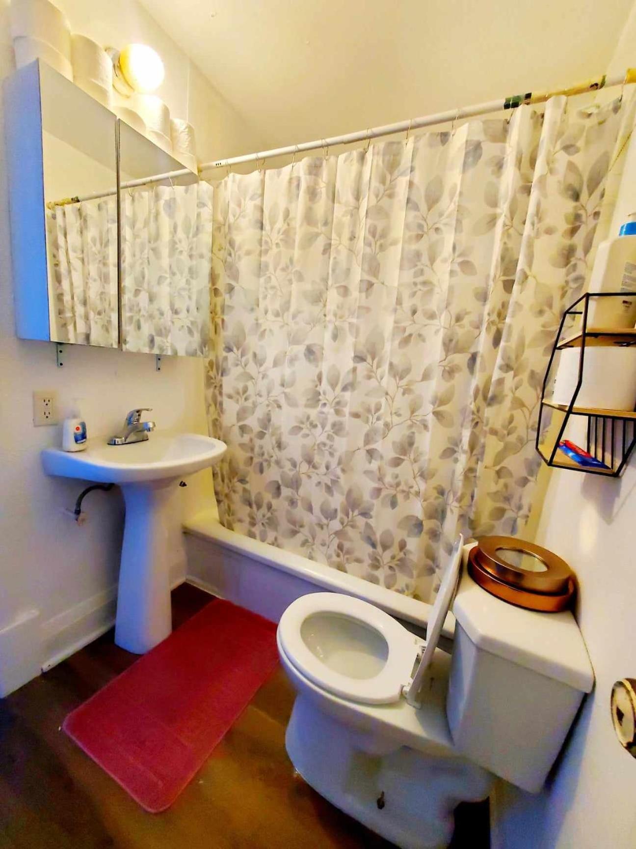 Merj'S Guest House In Wolesly 温尼伯 外观 照片